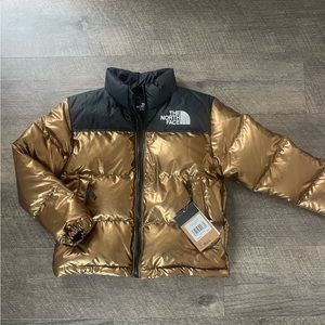 NWT The North Face 96 Nuptse. Youth size medium 10